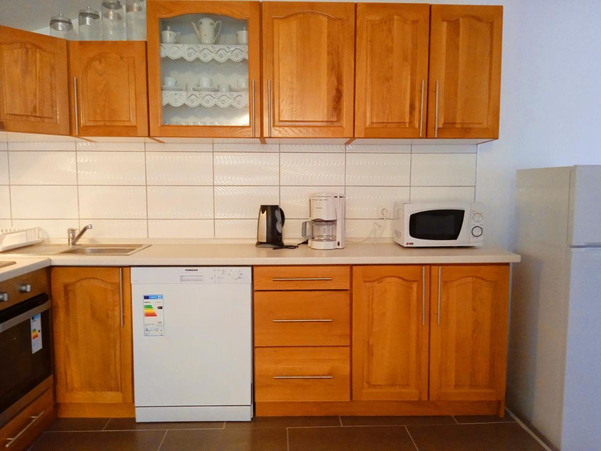 Apartman Josipa เปโรย ภายนอก รูปภาพ
