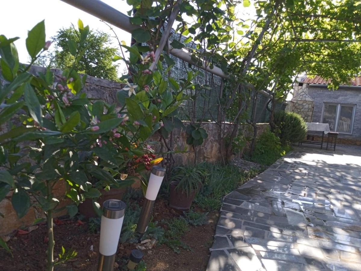 Apartman Josipa เปโรย ภายนอก รูปภาพ